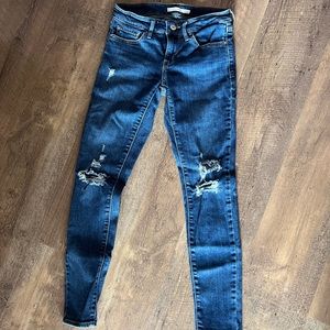 Levi’s 711 Skinny Jeans